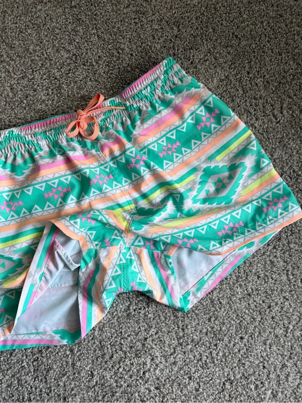 Chubbies Teal Aztec-Pattern Swim Trunks En Fuegos 4
